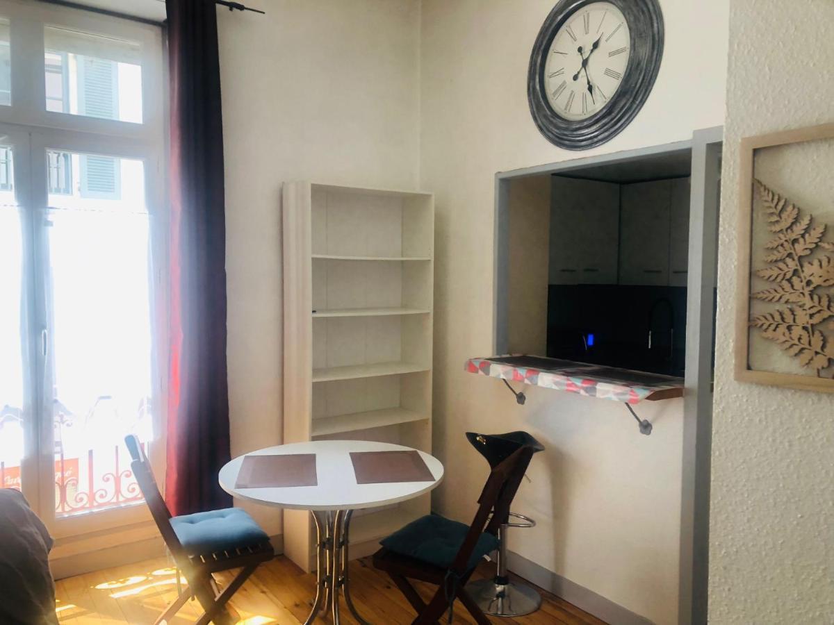 Le Gambetta T2 Cosy Hypercentre Wifi Fibre Avec Parking Apartment Pau Ngoại thất bức ảnh